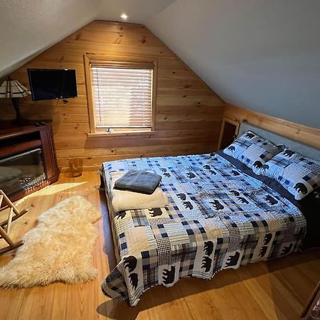 Cubs Den - Hot Tub- Walk To Lake- Fire Pit - Kayaks Oakland Extérieur photo