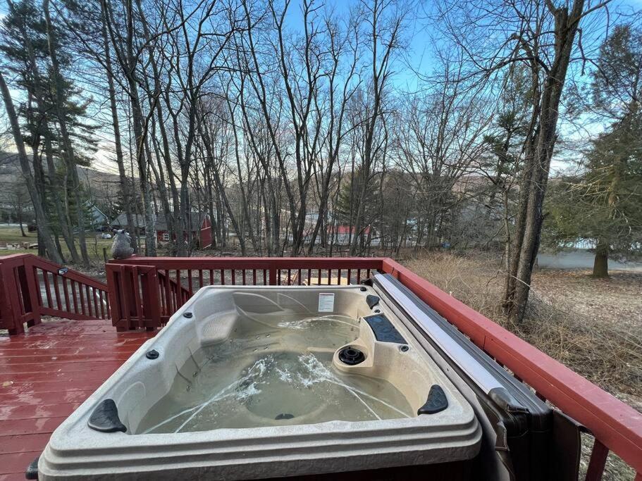 Cubs Den - Hot Tub- Walk To Lake- Fire Pit - Kayaks Oakland Extérieur photo