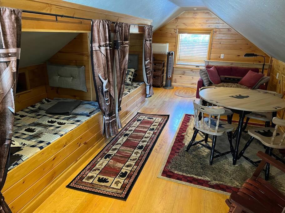 Cubs Den - Hot Tub- Walk To Lake- Fire Pit - Kayaks Oakland Extérieur photo